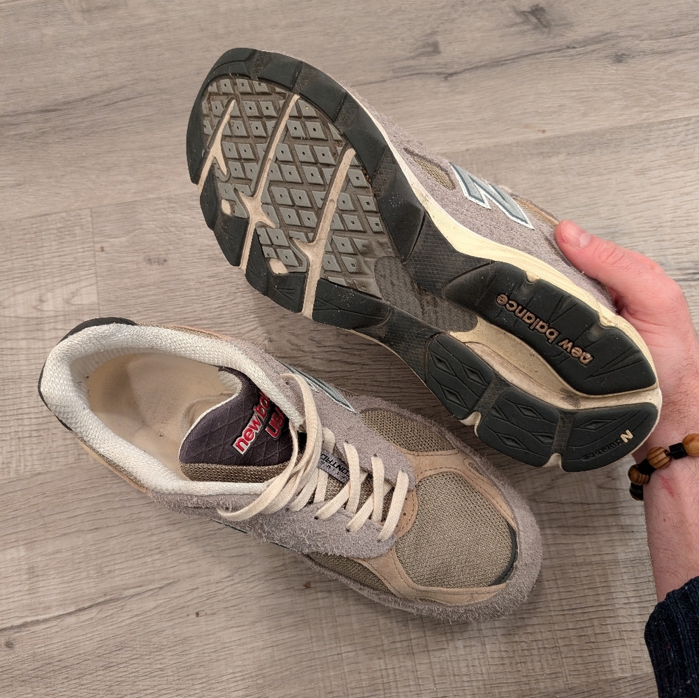 New Balance x Teddy Santis 990v3 - Picture 5 of 5